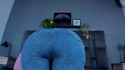 Snapshot of dulceaurora_ chatting on June 12, 2:54 am DULCE AURORA online show from June 12, 2:54 am