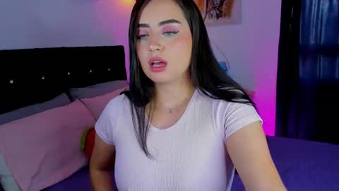 Snapshot of dulcedanii chatting on December 19, 1:51 pm Daniela online show from December 19, 1:51 pm