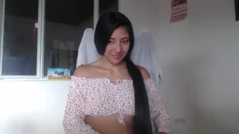 dulceisabellax online show from January 17, 8:11 pm