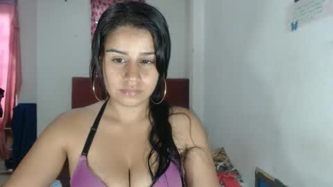 Snapshot of dulcekatty18 chatting on February 20, 12:36 pm dulcekatty18 online show from February 20, 12:36 pm