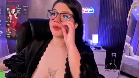 Snapshot of dulcerose01 chatting on April 28, 4:06 am Dulce Rose online show from April 28, 4:06 am