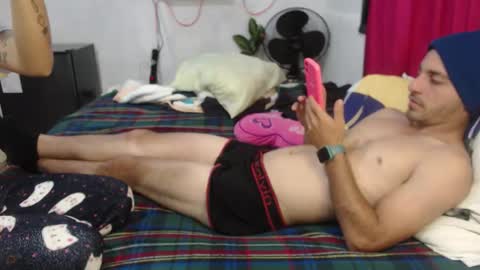 shany y alan online show from March 17, 1:43 am