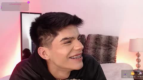 Dulcey online show from October 18, 5:54 am