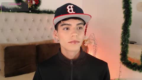 Dulcey online show from December 14, 4:29 am