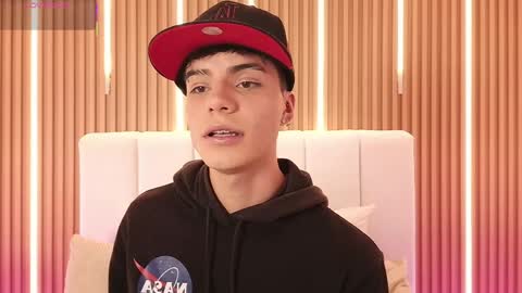 Dulcey online show from April 5, 4:42 am