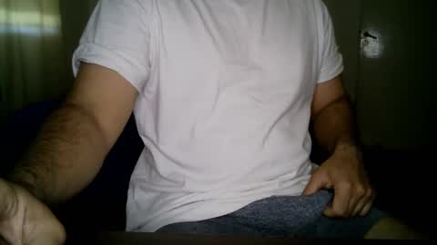 Snapshot of dumout33 chatting on October 14, 4:30 pm Sergio online show from October 14, 4:30 pm