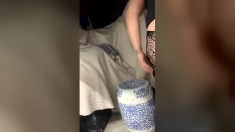 dumpster4u online show from April 10, 4:39 am