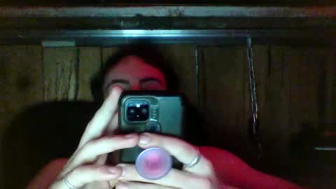 Snapshot of dumpsterbash chatting on October 11, 3:39 am dumpsterbash online show from October 11, 3:39 am