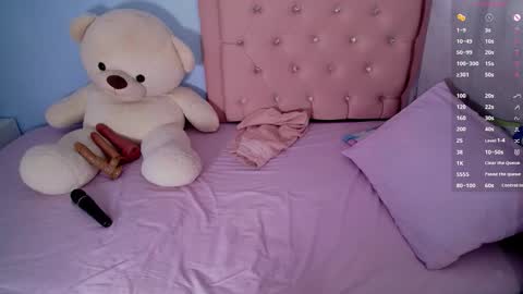 Emi  online show from March 3, 6:14 pm