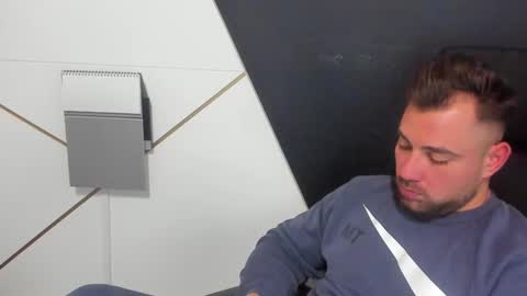 DuncanStone online show from February 9, 2:50 pm