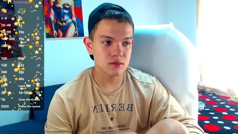 Snapshot of dunkan_kravitz chatting on December 28, 3:37 pm Dunkan Kravitz online show from December 28, 3:37 pm