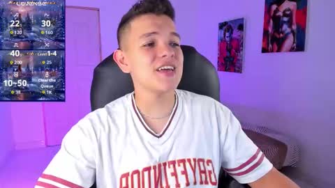 Snapshot of dunkan_kravitz chatting on January 5, 10:24 pm Dunkan Kravitz online show from January 5, 10:24 pm