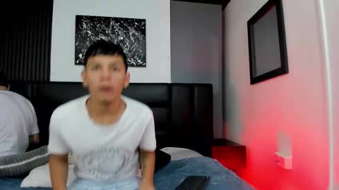 Thomas and Noah online show from September 25, 12:09 pm