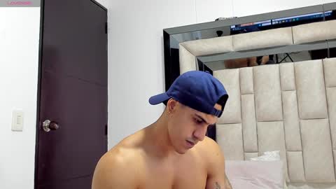 duran_dhikol1 online show from December 13, 6:00 am