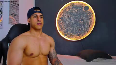 duran_dhikol1 online show from February 12, 3:23 am