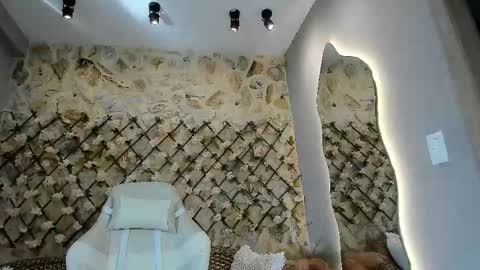 duskybeautyy online show from March 1, 1:46 pm