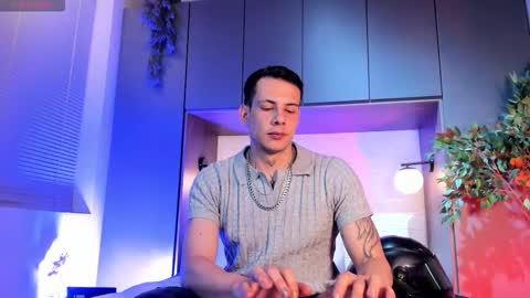 Dustin Sonne online show from February 5, 3:55 am