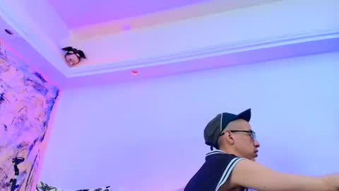 Dustin Dollin online show from June 15, 6:32 pm