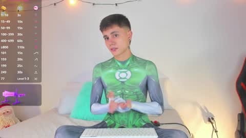 Snapshot of dustinlevine chatting on December 14, 12:22 am Dustin Levy online show from December 14, 12:22 am