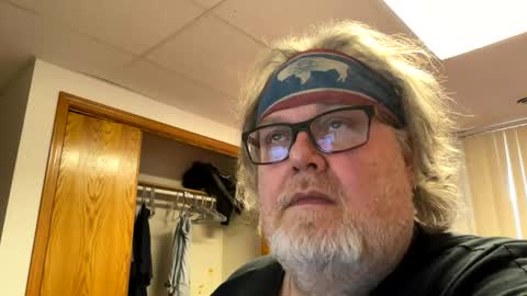 Dusty online show from April 22, 7:04 pm