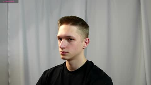 Dustyn online show from January 5, 5:30 pm