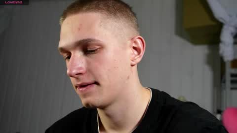 Dustyn online show from February 17, 5:21 pm