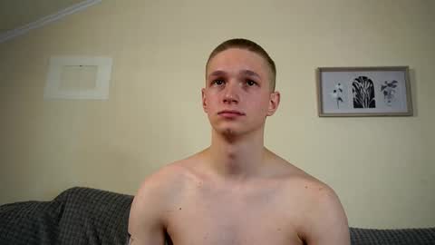 Dustyn online show from February 18, 8:25 pm