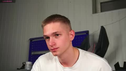 Dustyn online show from October 21, 4:41 pm