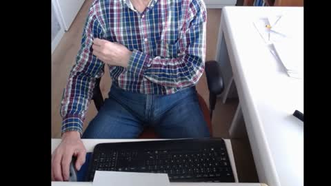 dutchpornking2 online show from February 3, 8:02 am