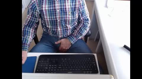 dutchpornking2 online show from February 17, 8:09 am