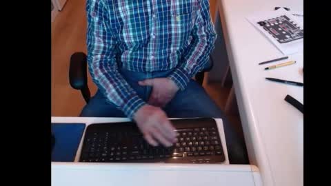 dutchpornking2 online show from February 28, 8:09 am