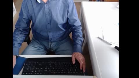 dutchpornking2 online show from September 17, 8:49 am