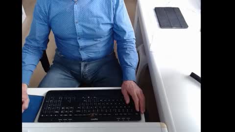 dutchpornking2 online show from October 31, 8:59 am