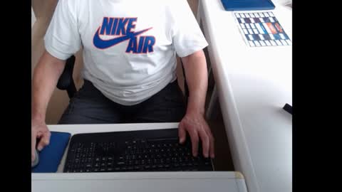 dutchpornking2 online show from July 6, 6:32 am
