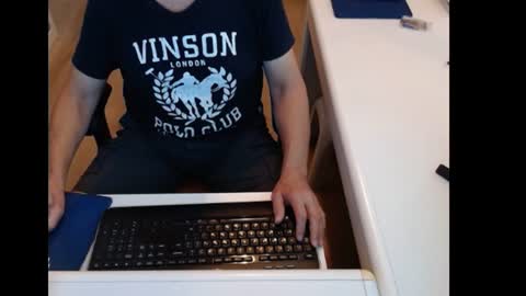 dutchpornking2 online show from July 19, 6:39 am