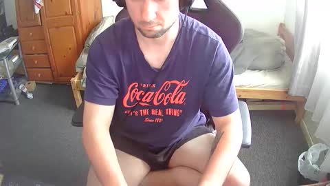 Snapshot of duza_pala_kam9 chatting on June 8, 1:44 pm duza_pala_kam9 online show from June 8, 1:44 pm