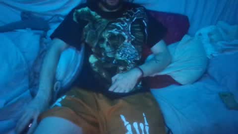 Snapshot of dv3nd3 chatting on June 22, 10:18 pm dv3nd3 online show from June 22, 10:18 pm
