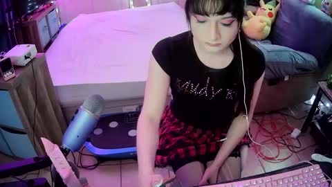 DvaDaisy online show from January 19, 9:45 pm