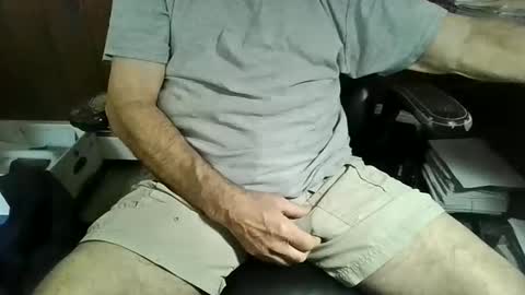 Snapshot of dvd4554 chatting on May 23, 2:54 pm gooodcam online show from May 23, 2:54 pm