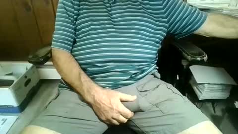 Snapshot of dvd4554 chatting on June 2, 4:20 pm gooodcam online show from June 2, 4:20 pm
