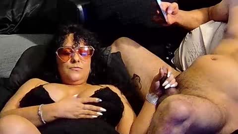 Snapshot of dvspapi chatting on October 26, 11:27 am Delilah Papi online show from October 26, 11:27 am