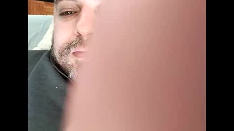 Snapshot of dwizziz chatting on October 31, 11:11 am Ivan online show from October 31, 11:11 am