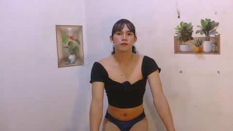 Snapshot of dy_namite chatting on April 28, 6:46 pm dy_namite online show from April 28, 6:46 pm