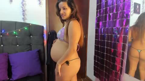 Snapshot of dyana_stone chatting on December 12, 3:48 pm Dyana online show from December 12, 3:48 pm