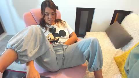 dayana online show from December 3, 5:26 am