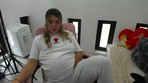 dayana online show from June 2, 5:09 am