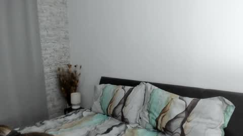 Dyanne online show from November 20, 5:12 pm