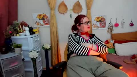 Dyanne online show from December 8, 1:47 pm