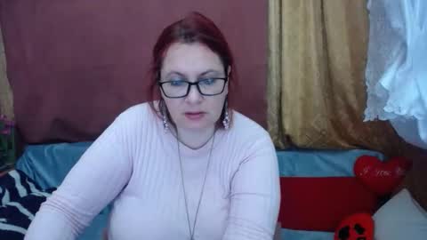 Snapshot of dyannelovee chatting on May 7, 6:13 pm Dyanne online show from May 7, 6:13 pm