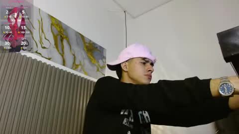 dyla_n18_ online show from September 25, 10:57 pm